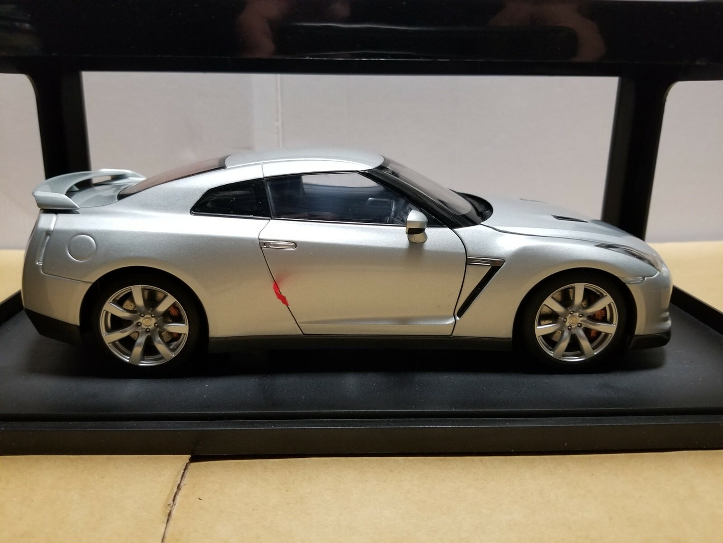 AUTOart Millennium Nissan Skyline GT-R (R35) Ultimate Metal Silver 1:18