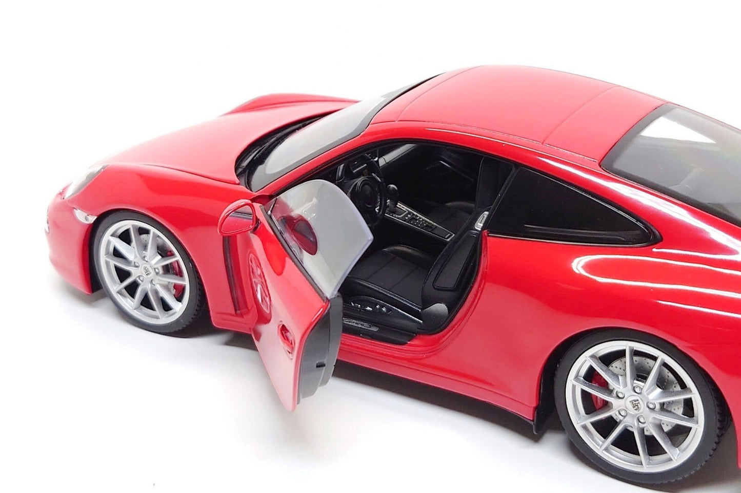 Welly 2013 Porsche 911 991 Carrera S Coupe Guards Red 1:18