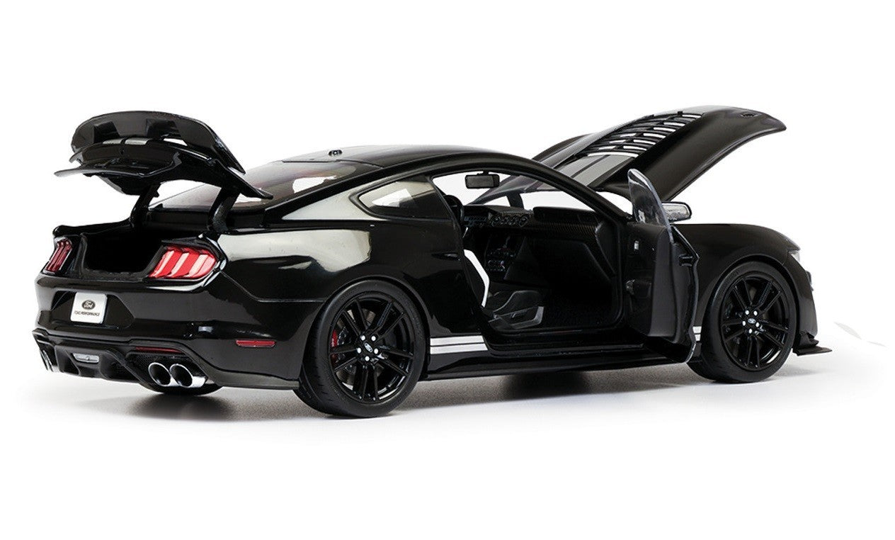 Ixo 2022 Ford Shelby Mustang Shelby GT500 Shadow Black 1:18