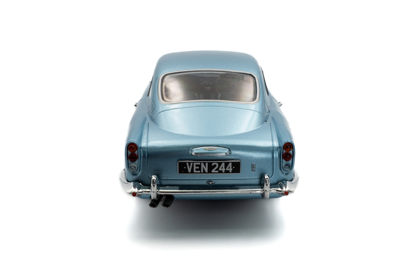 Solido 1964 Aston Martin DB5 Caribbean Blue Metallic 1:18