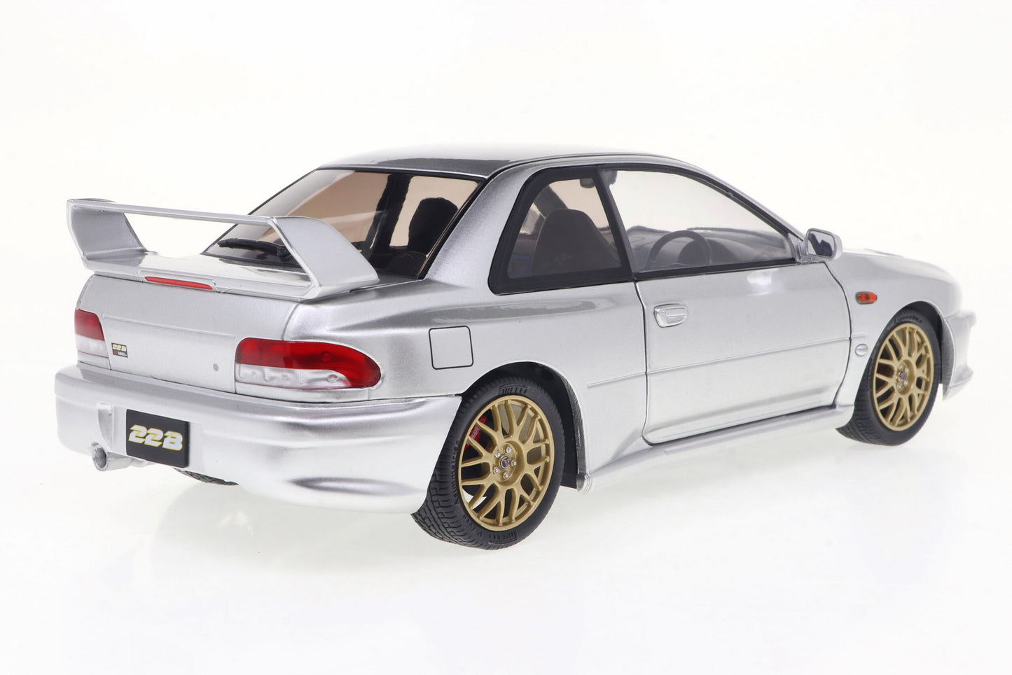 Solido 1998 Subaru Impreza 22B Silver 1:18