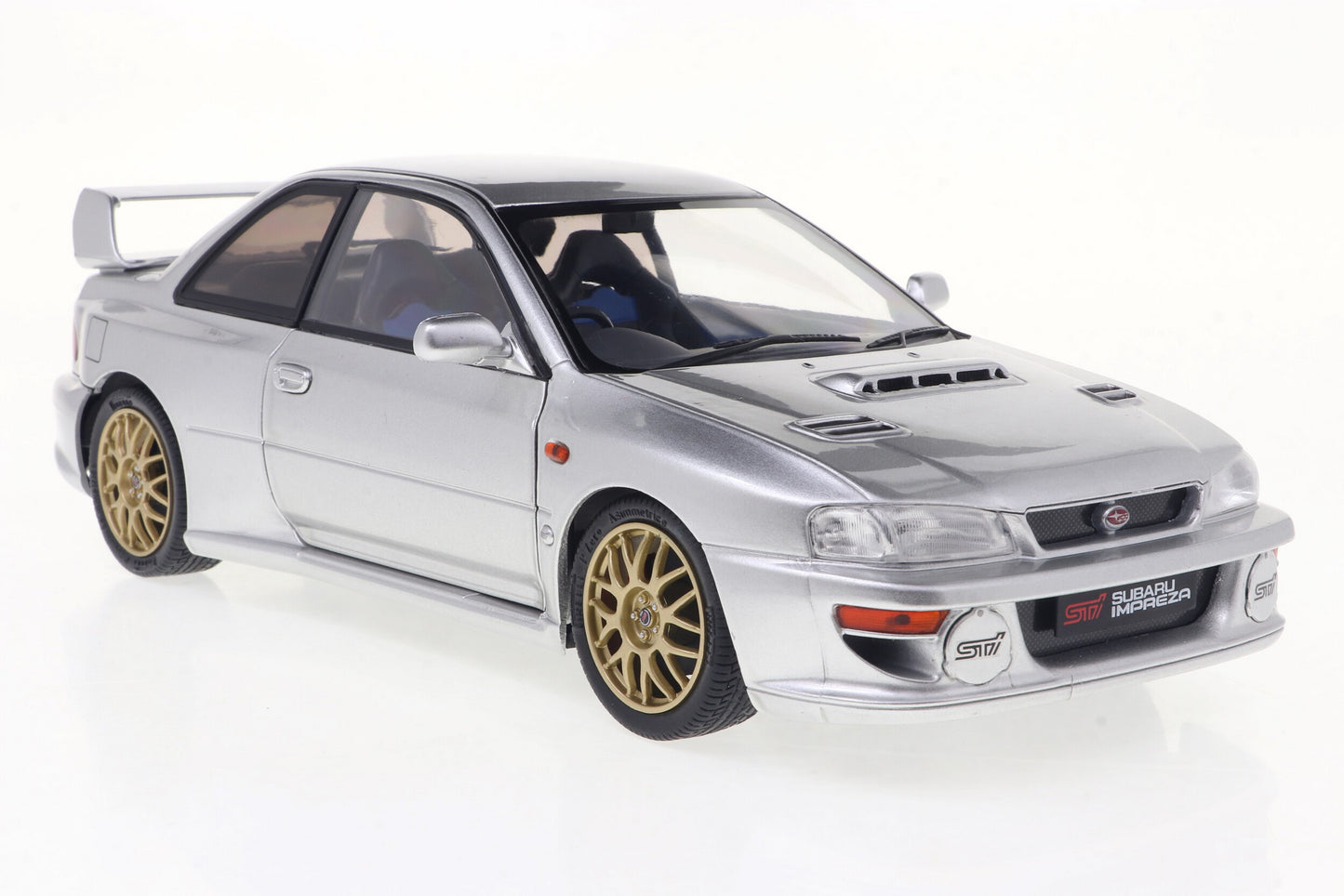 Solido 1998 Subaru Impreza 22B Silver 1:18