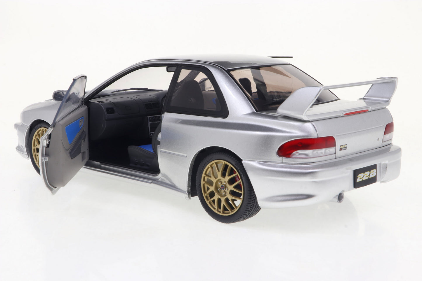 Solido 1998 Subaru Impreza 22B Silver 1:18
