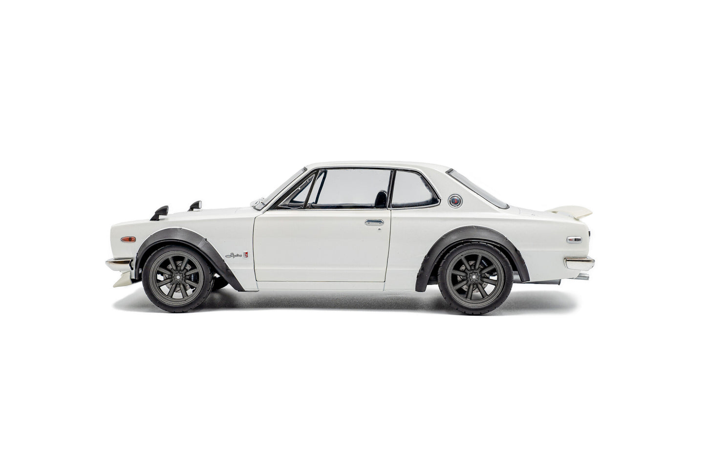 Solido 1970 Nissan Skyline (C10) Hakosuka White 1:18