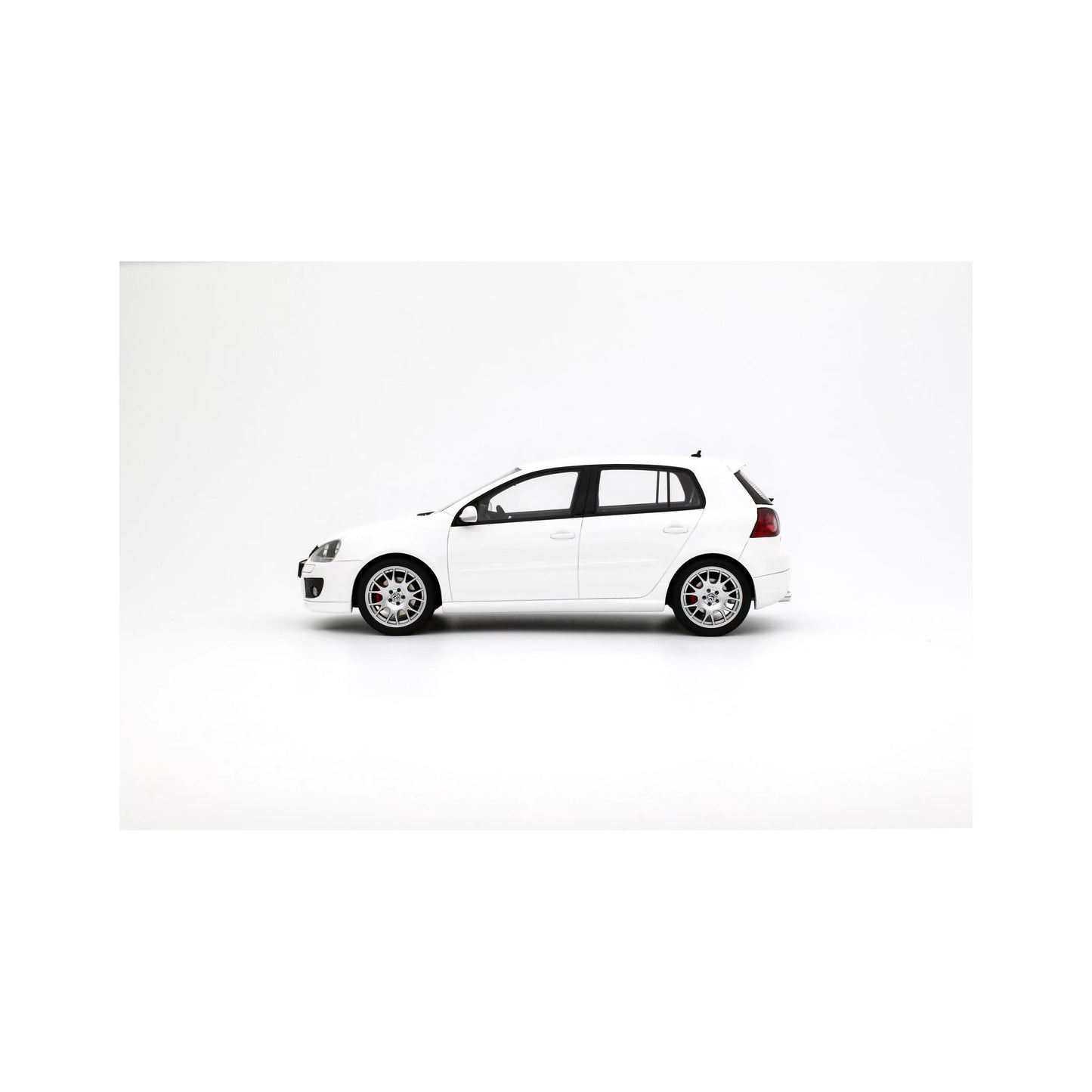 Otto 2007 Volkswagen Golf GTI MK5 Edition 30 Candy White 1:18