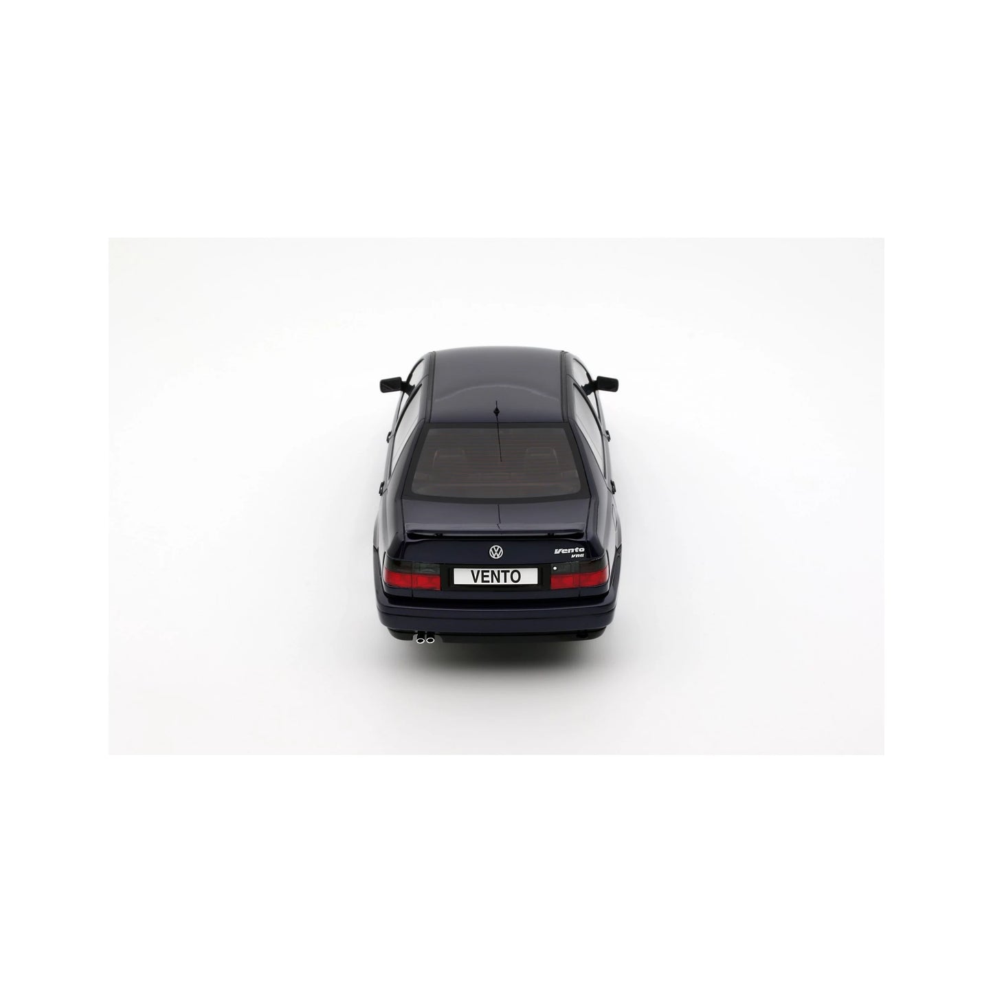Otto 1996 Volkswagen Vento (Jetta) VR6 MK III Mystic Blue Pearl 1:18