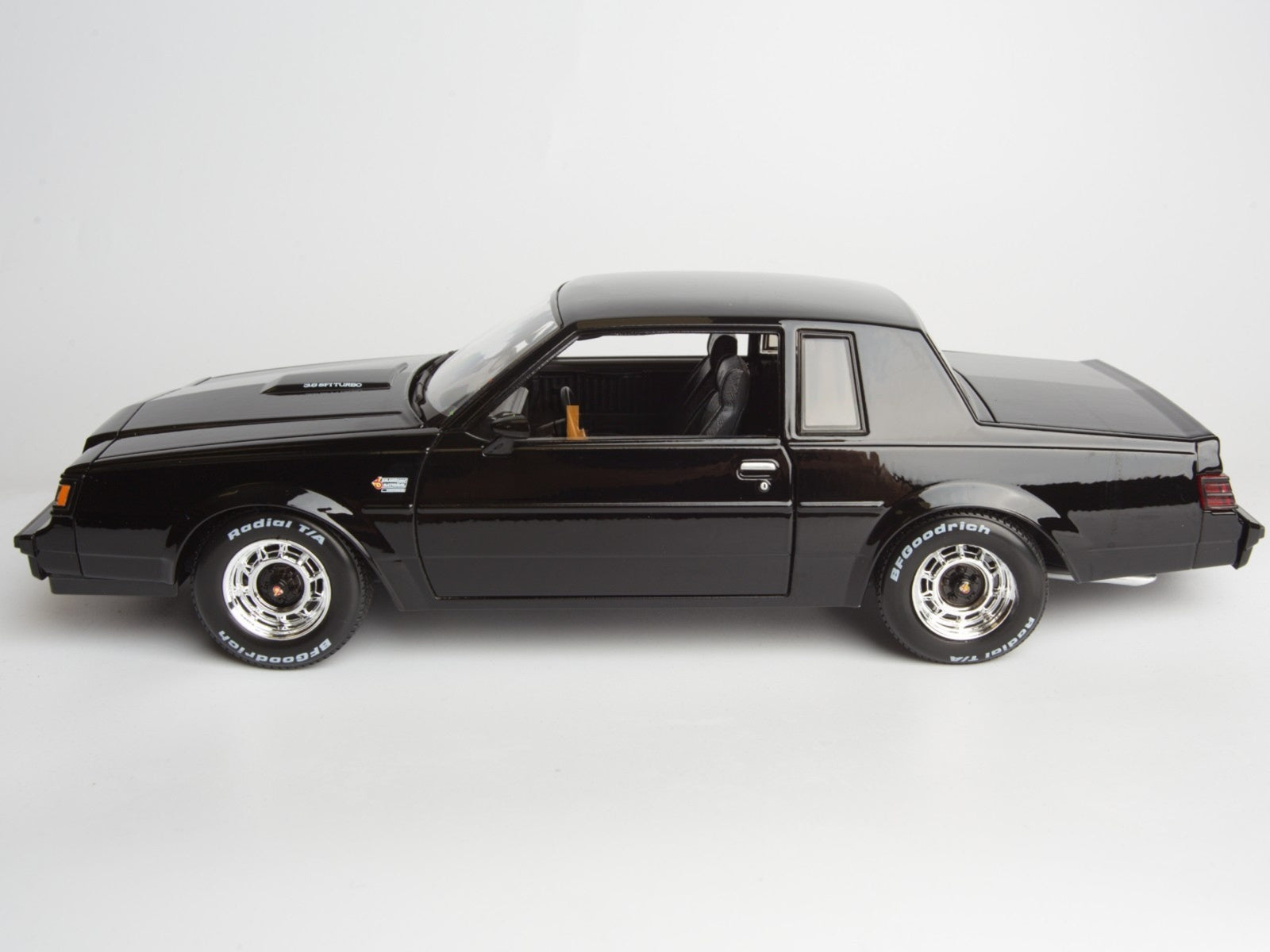 Maisto 1978 Pontiac Trans Am 1:18 Scale | STM Diecast